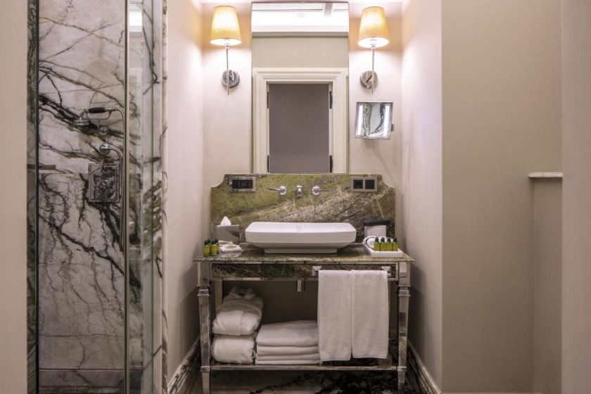 The Bank Hotel Istanbul - Deluxe Twin Room