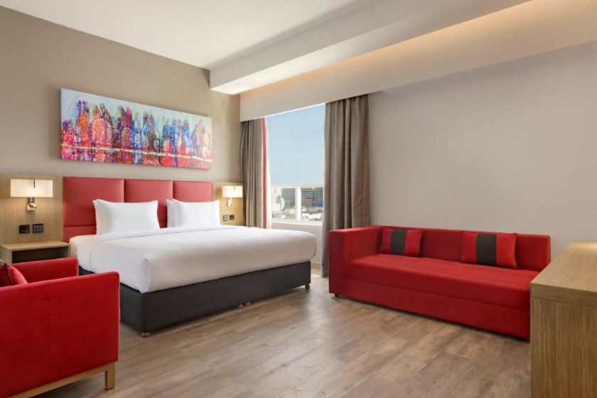Ramada Encore by Wyndham Muscat Al-Ghubra - Premium King Suite   