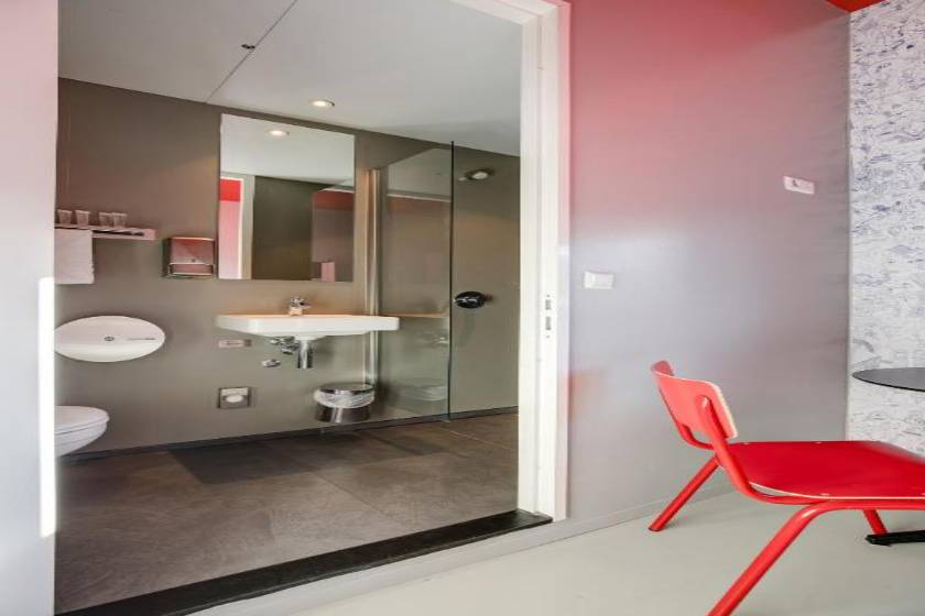 ClinkNOORD Hostel - Private double room with attached bathroom