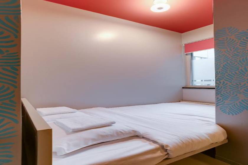 ClinkNOORD Hostel - Private single room with attached bathroom