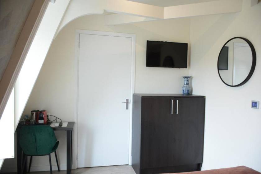 NL Hotel District Leidseplein - Comfort Double Room with Canal View