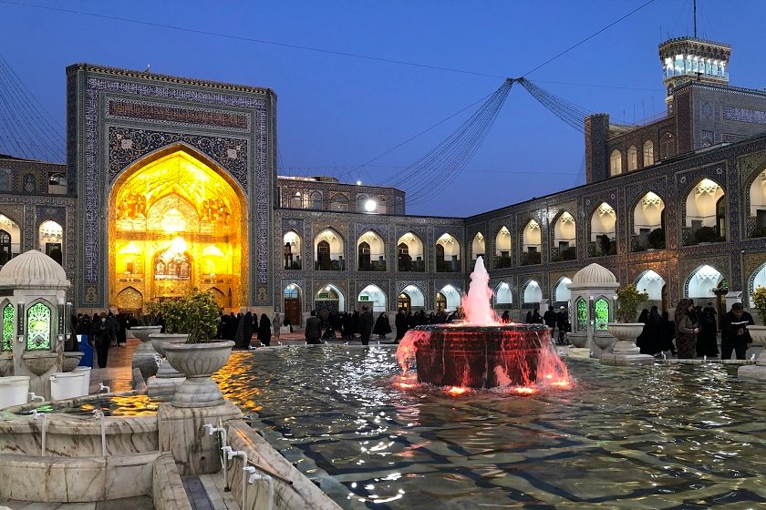 صحن آزادی حرم رضوی. منبع عکس: گوگل مپ. عکاس: Xaina MM. 