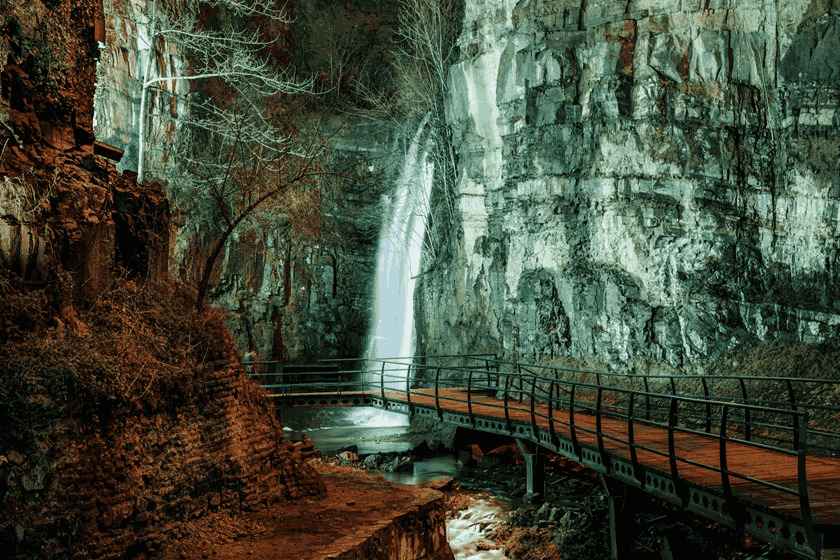 آبشار لغوتاخوی تفلیس. منبع عکس: Georgia.Travel. عکاس: نامشخص