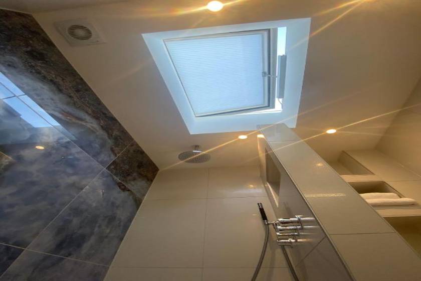 Alp Hotel - Twin Room with Spa Bath, Balcony and Garden View