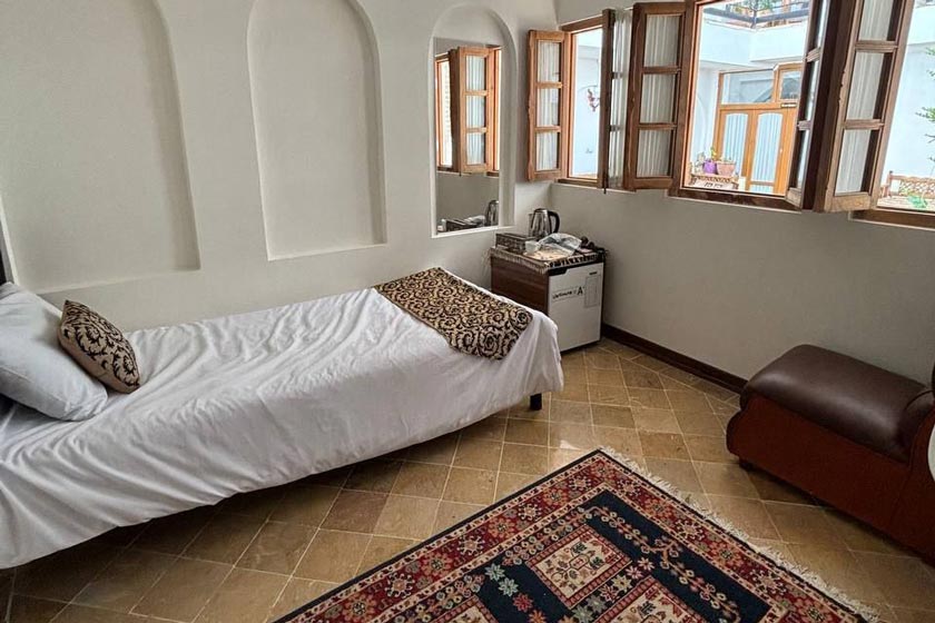 بوتیک هتل شاهان اصفهان - اتاق یک تخته استاندارد