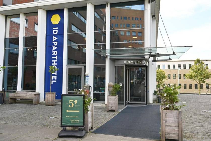 Amsterdam ID Aparthotel - facade