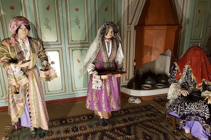 موزه سونا و اینان کراچ 