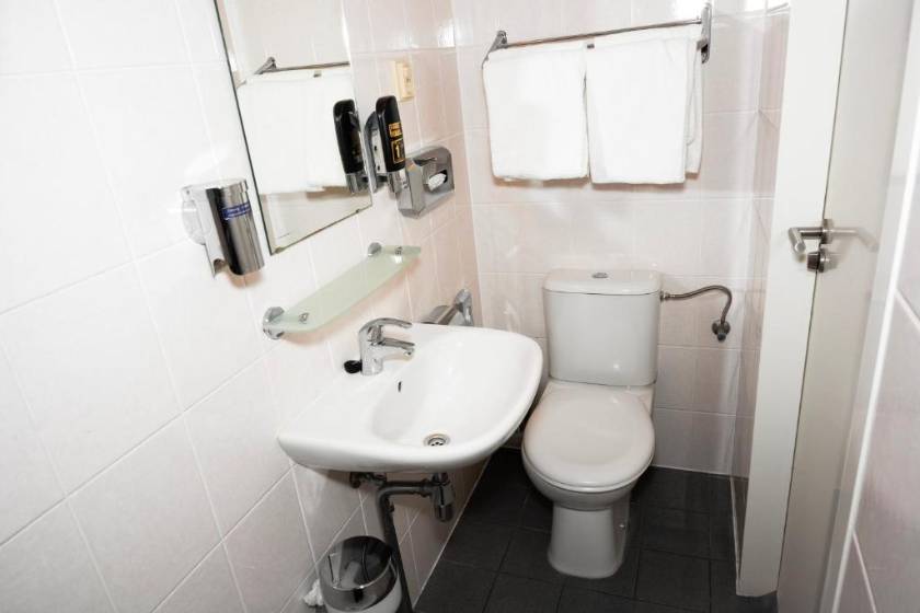 Amsterdam Teleport Hotel - Twin Studio