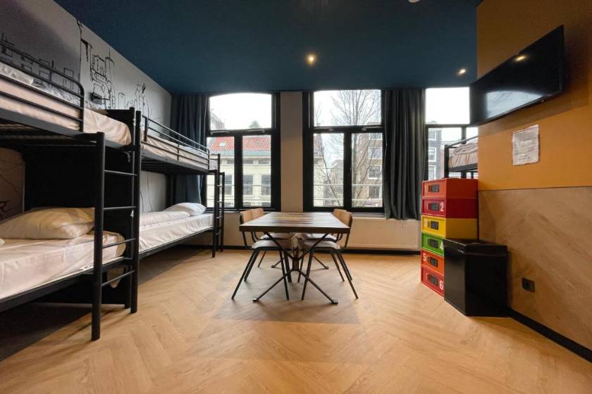 Heart of Amsterdam Hostel - Bed in 12-Bed Mixed Dormitory Room