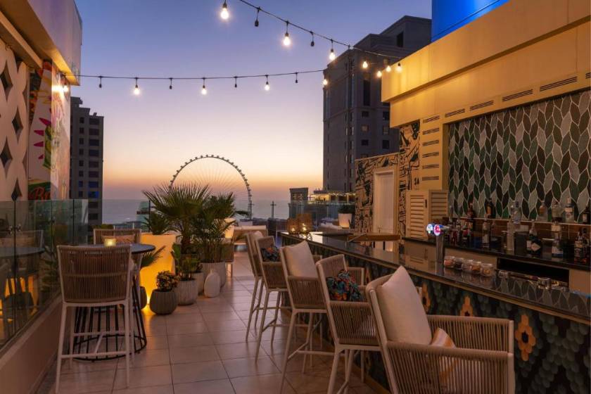 Delta Hotels by Marriott Jumeirah Beach, Dubai - facade