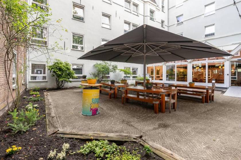 Hans Brinker Hostel Amsterdam - facade