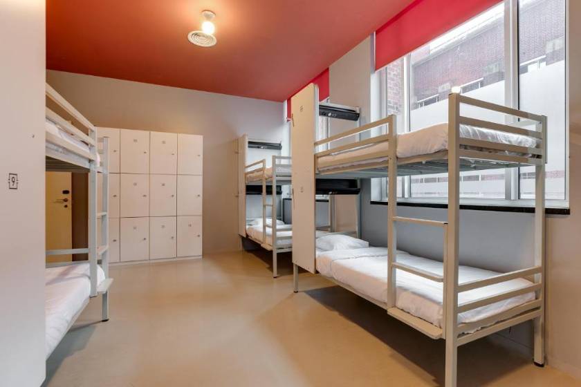 ClinkNOORD Hostel - Bed in 6-bed en-suite dorm
