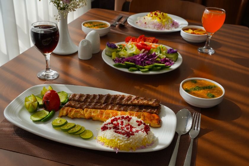 هتل ایوان 2 (فدائی) مشهد - غذا و نوشیدنی