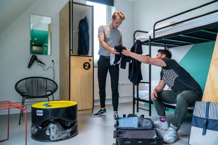 Via Amsterdam - Twin Room with Private Bathroom