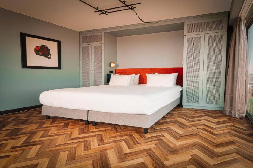 Olympic Hotel - King Room - Disability Access