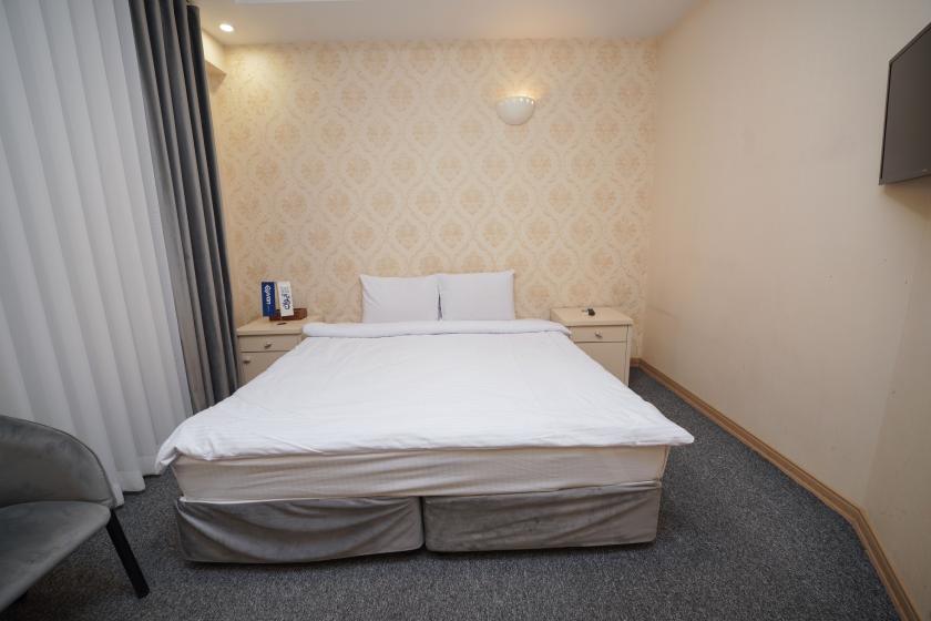 هتل آپارتمان ایوان 3 (احسان) مشهد - اتاق