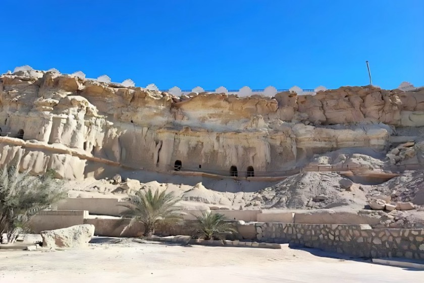 غار خربس قشم. منبع عکس: گوگل مپ. عکاس: علی زالی