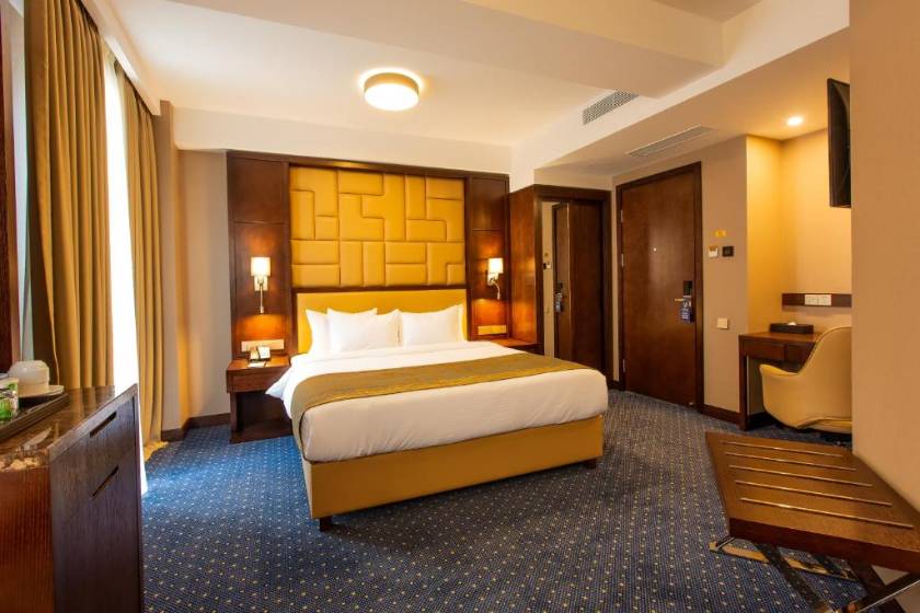 KMM Hotel - Panorama King, w. Terrace or Balcony