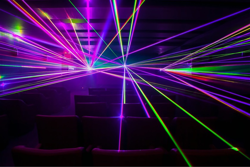 لیزریوم برج میلاد