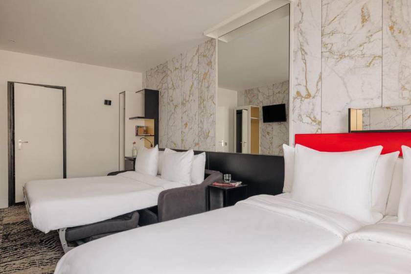 Leonardo Boutique Hotel The Lancaster Hotel Amsterdam - Comfort Room 1 Double Bed 2 Single Beds
