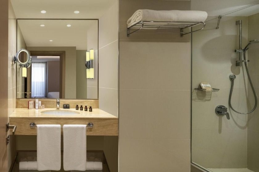 Movenpick Hotel Istanbul Bosphorus - Junior Suite Room City View