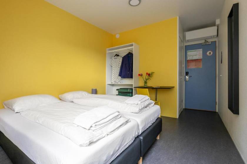 Hans Brinker Hostel Amsterdam - Superior Twin Room