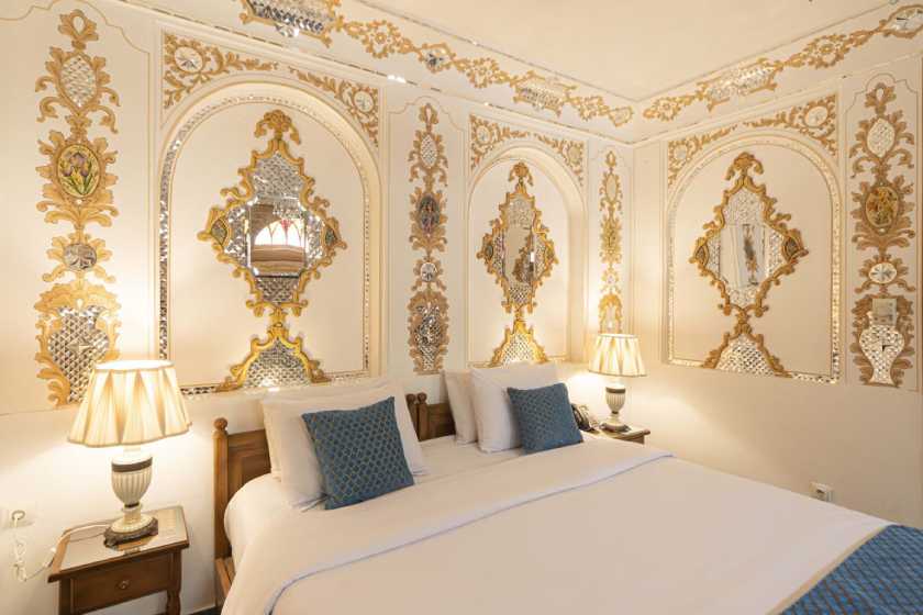 اقامتگاه سنتی قصر منشی اصفهان - اتاق قاجار