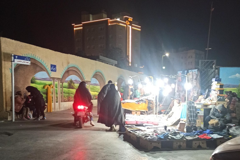 شب بازار طبرسی. منبع عکس: Balad.Ir. عکاس: نامشخص