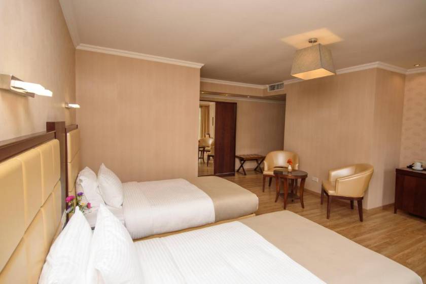 KMM Hotel - Family Room