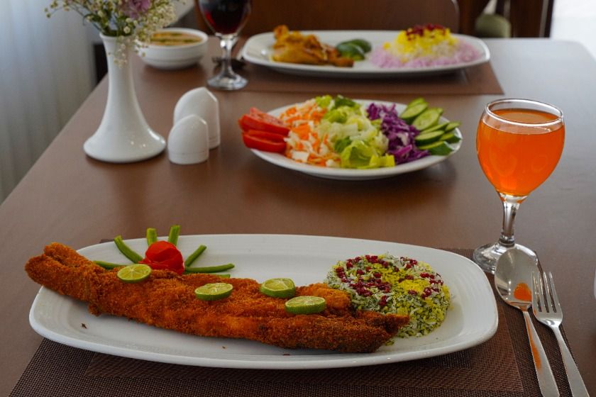 هتل اهتل ایوان 2 (فدائی) مشهد - غذا و نوشیدنییوان 2 (فدائی) مشهد - غذا و نوشیدنی