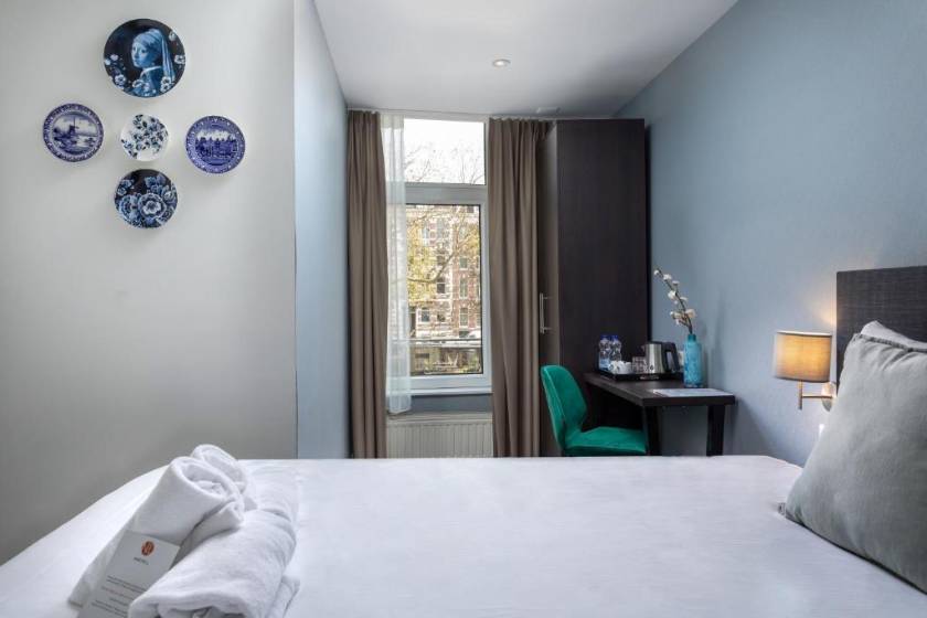NL Hotel District Leidseplein - Comfort Double Room with Canal View