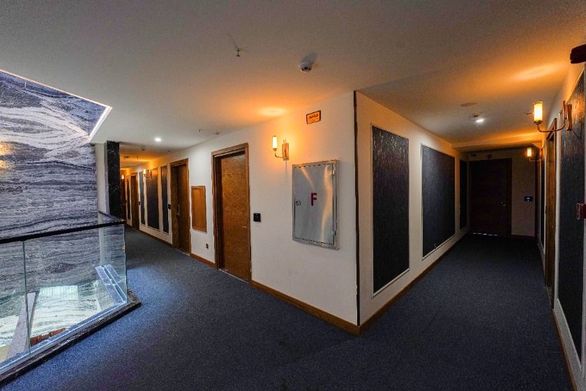 هتل ایوان 2 (فدائی) مشهد - راهرو