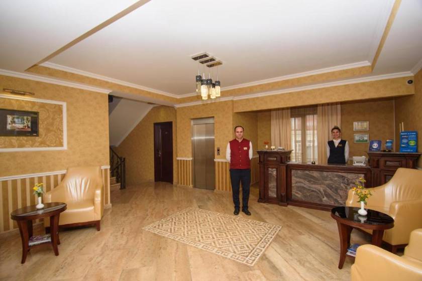 KMM Hotel - reception