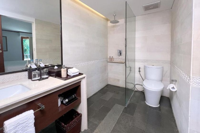 Nusa Dua Beach Hotel & Spa, Bali - Superior King Room