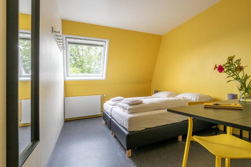 Hans Brinker Hostel Amsterdam - Deluxe Twin Room