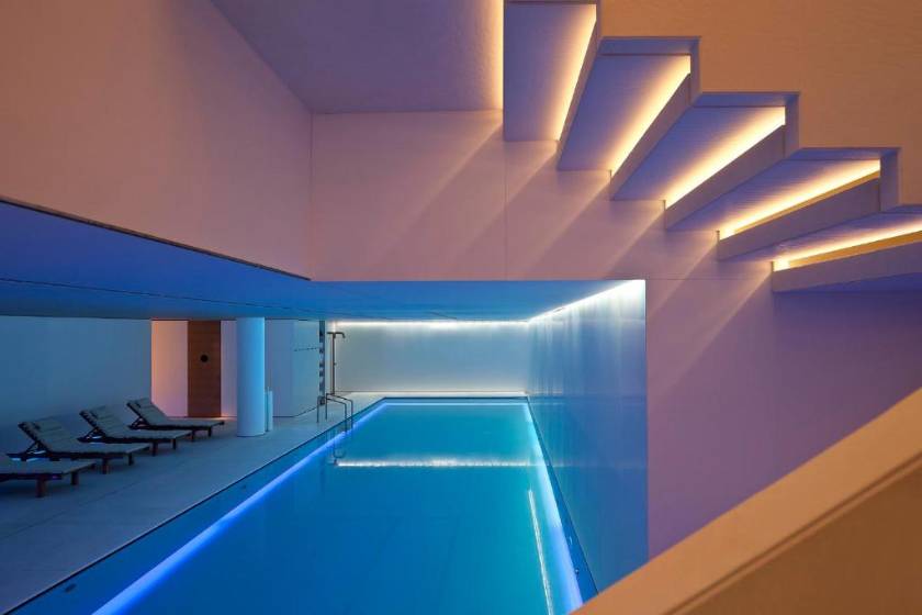 Conservatorium Hotel - pool