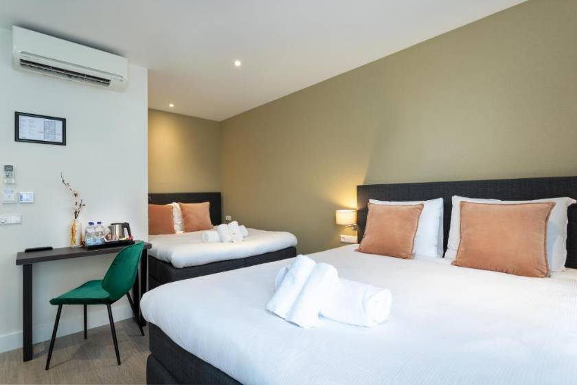 NL Hotel District Leidseplein - Small Family Room (4 Adults)