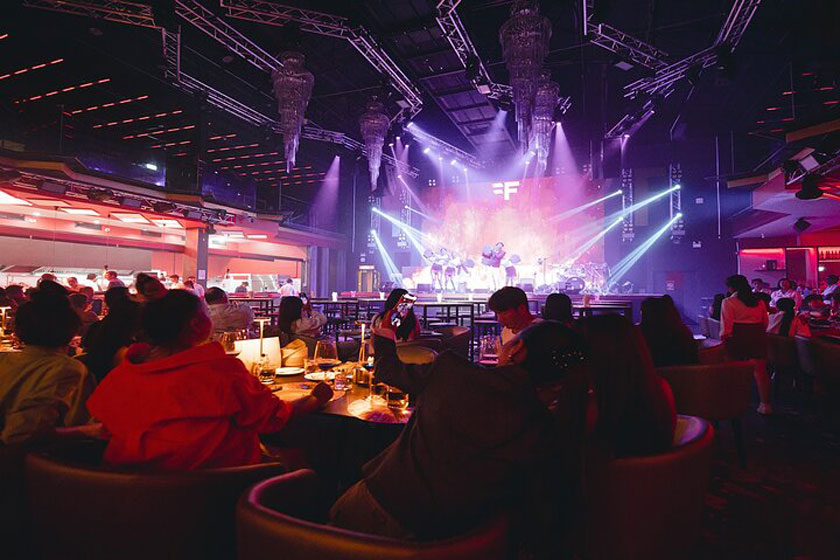 رستوران فلیم پوکت تاون. منبع عکس: وبسایت tripadvisor.com. عکاس: نامشخص