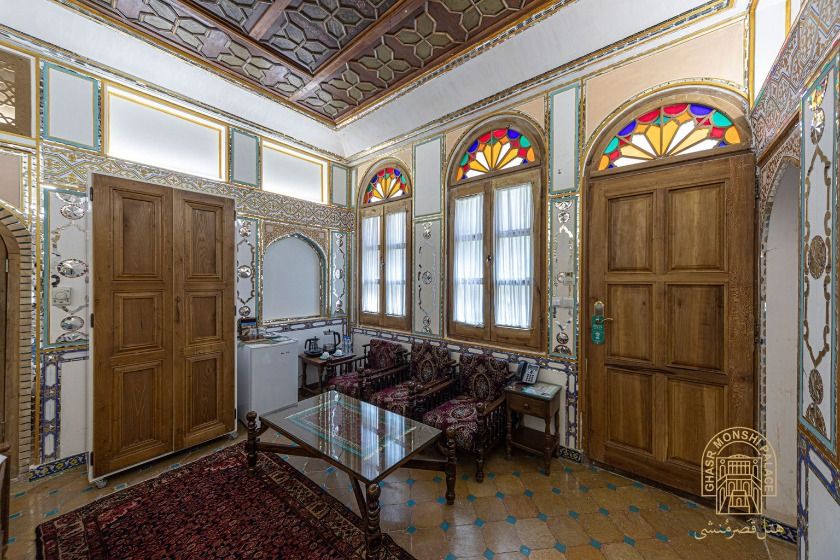 اقامتگاه سنتی قصر منشی اصفهان - اتاق نقش جهان