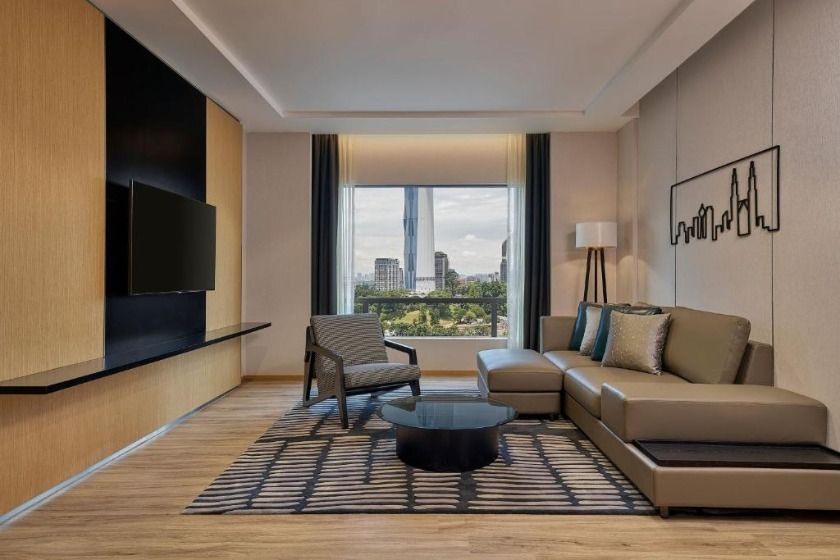 Renaissance Kuala Lumpur Hotel & Convention Centre kualalumpur - Family Suite with King and Two Twin Beds