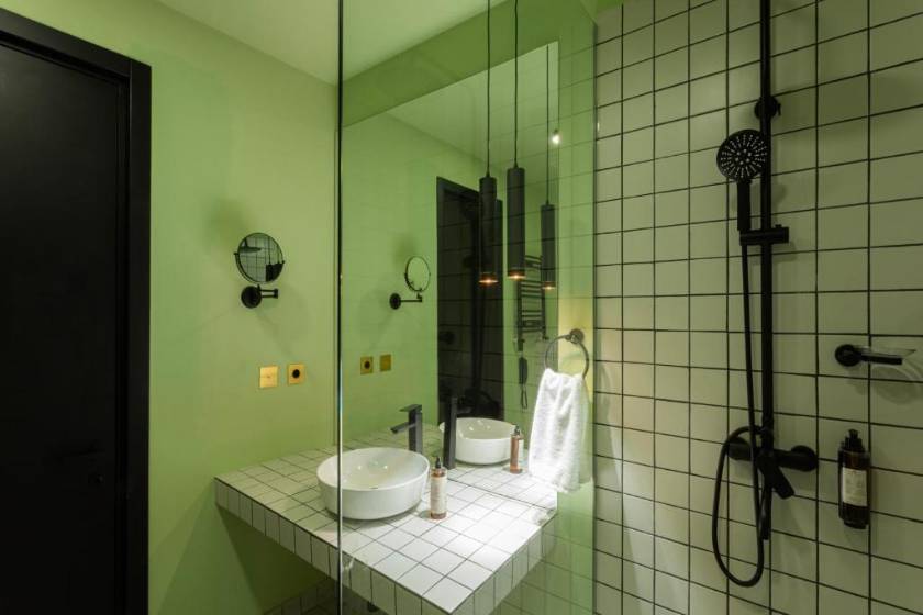 Castor & Pollux Hotel - Deluxe Twin Room with City View