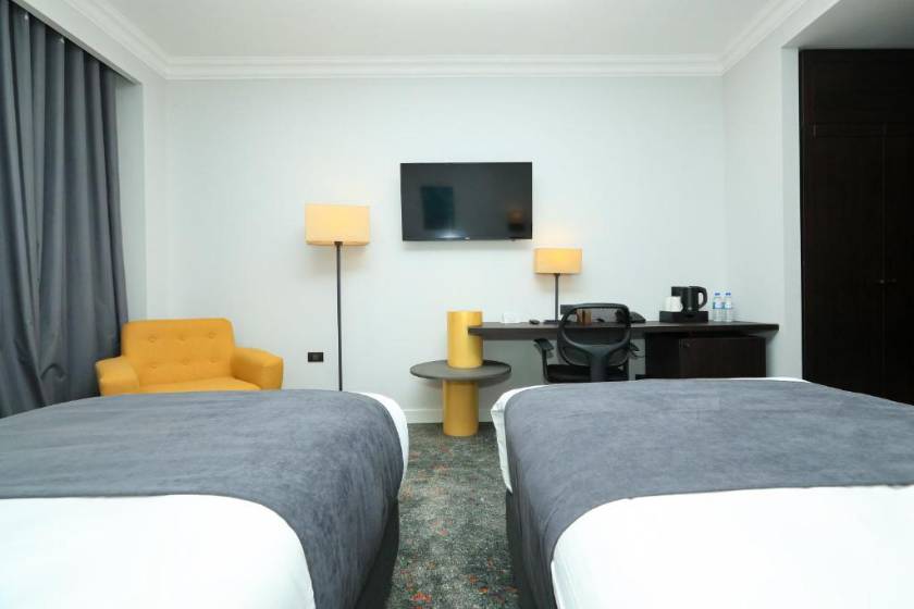 Pine Astoria Hotel - Standard Twin Room