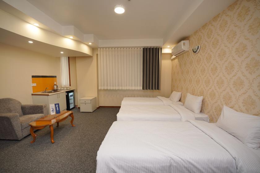 هتل آپارتمان ایوان 3 (احسان) مشهد - اتاق