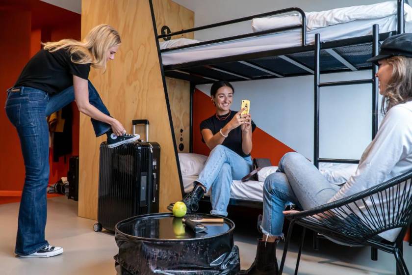 Via Amsterdam - Bunk Bed in Female Dormitory Room