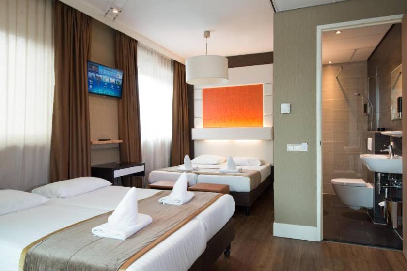 Hotel Mosaic City Centre - Quadruple Room