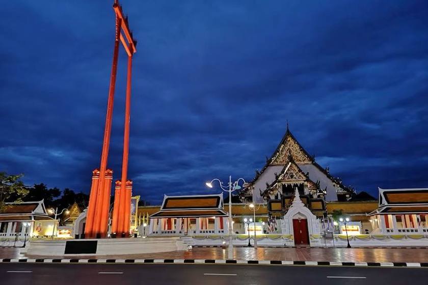 تاب غول‌پیکر وات سوتات. منبع عکس: گوگل مپ. عکاس: Pty L