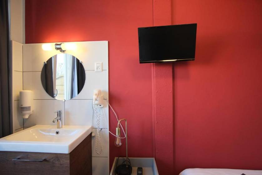 Hotel Abba - Single Room with Shared Bathroom