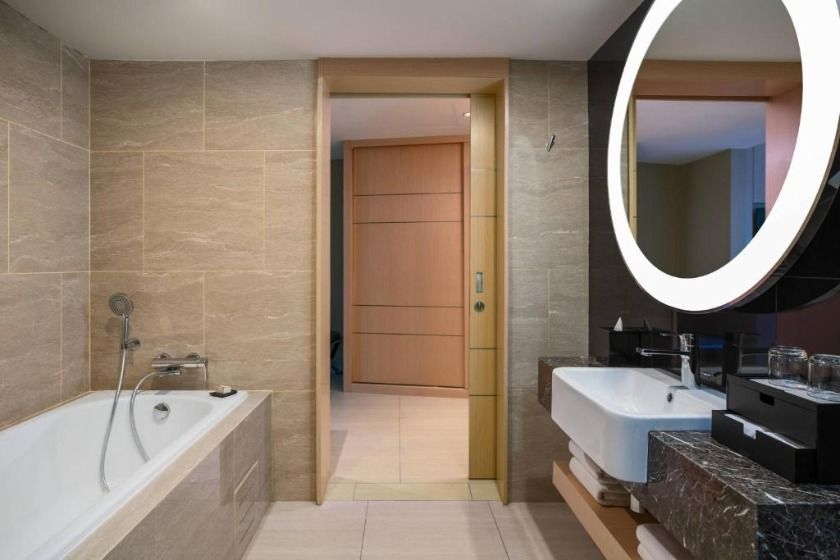 Renaissance Kuala Lumpur Hotel & Convention Centre Kuala Lumpur - Deluxe Bay Room