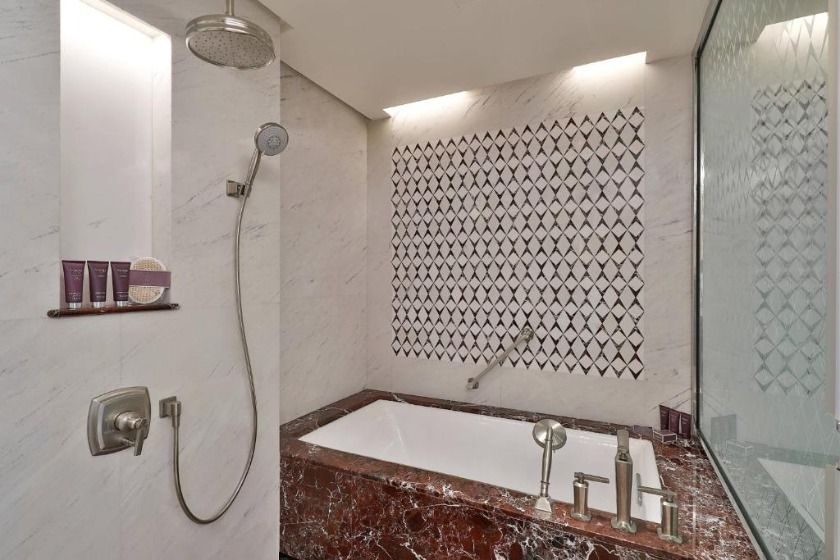 Al Bustan Palace, a Ritz-Carlton Hotel Muscat - Executive King Suite Mountain View