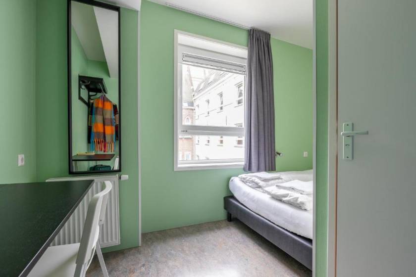 Hans Brinker Hostel Amsterdam - Standard Queen Room